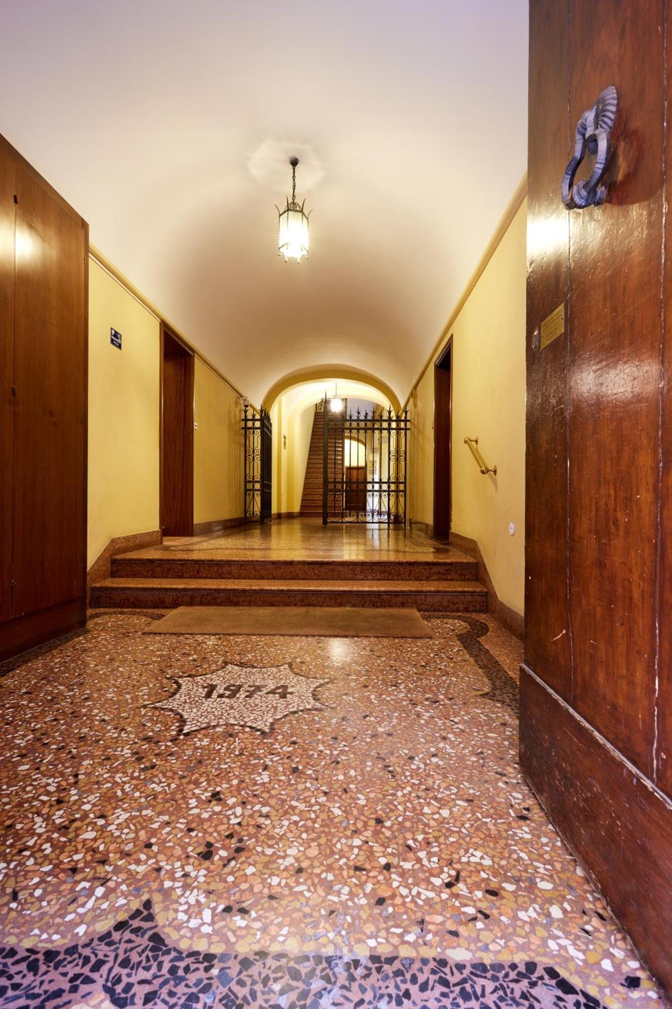 Central And Comfy Apartment Free Netflix And Disney Plus Bologna Buitenkant foto
